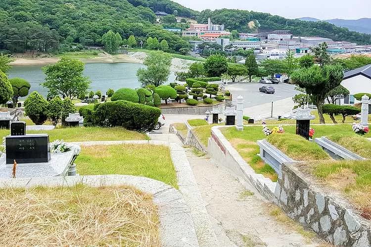 광주공원묘원